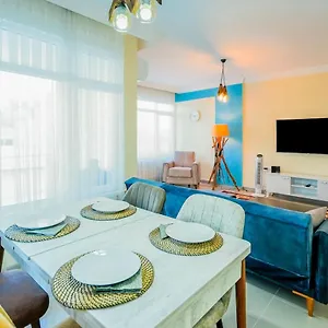 Апартаменты And Comfy Flat With Balcony In Muratpasa, Анталья